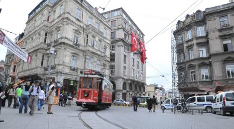 Feminist örgütlenmeler konferansı Beyoğlu Metro Han'da